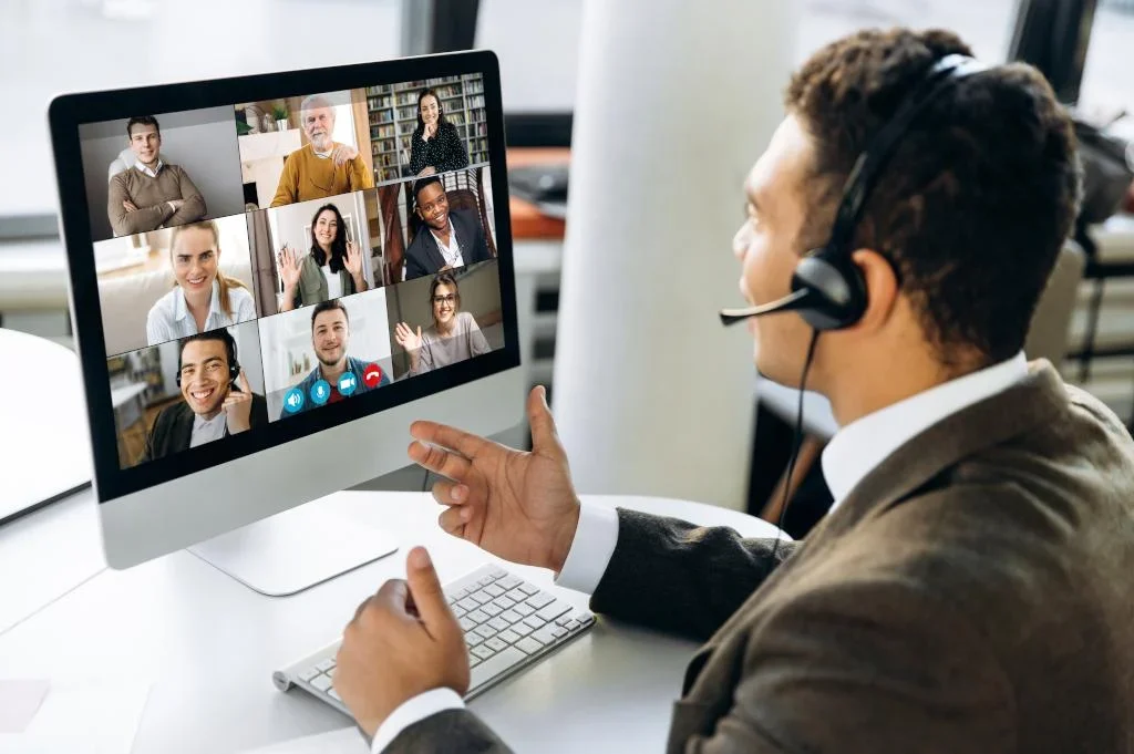 Our 5G Mobile and Internet Plans for All UAE Families